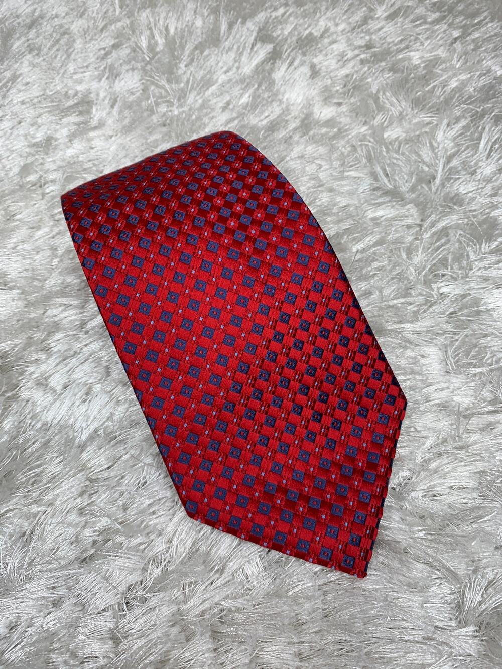 Jones New York Red Blue Diamond Design 100% Silk Scarf